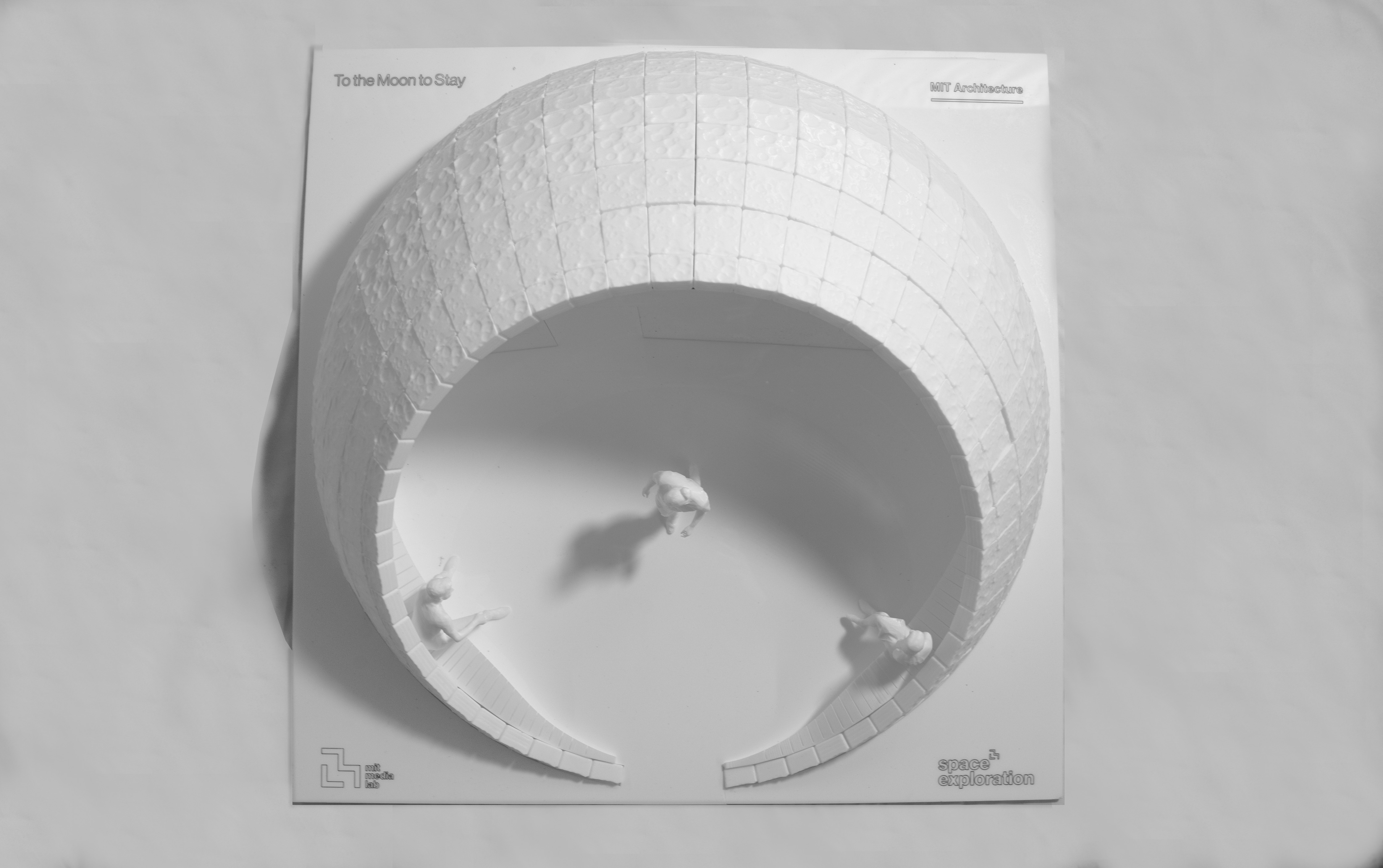 Luna — model top view